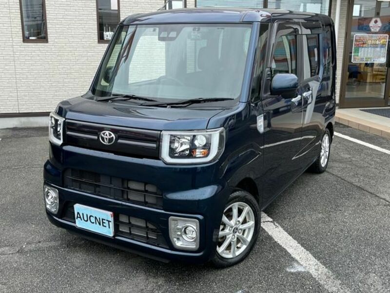 2020 TOYOTA PIXIS MEGA LA700A