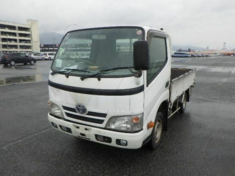 2013 TOYOTA DYNA KDY221