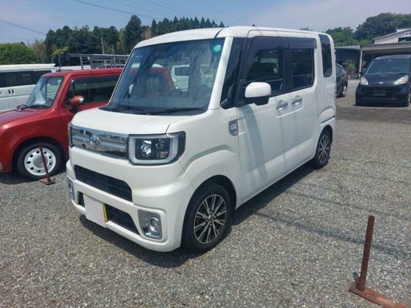 2019 TOYOTA PIXIS MEGA DBA-LA700A