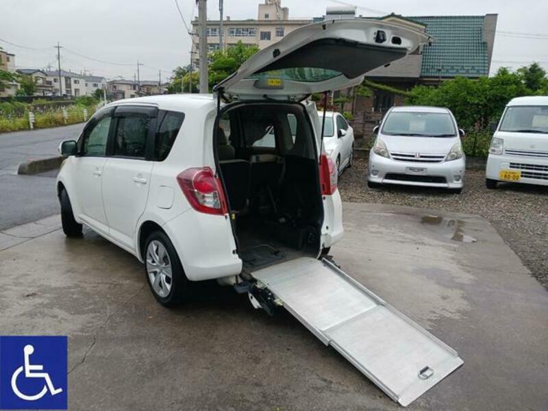 2010 TOYOTA RACTIS SCP100