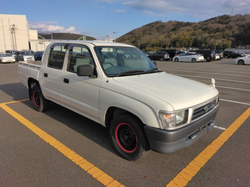 2000 TOYOTA HILUX LN147