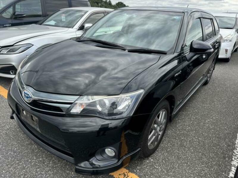 2013 TOYOTA COROLLA FIELDER DAA-NKE165G