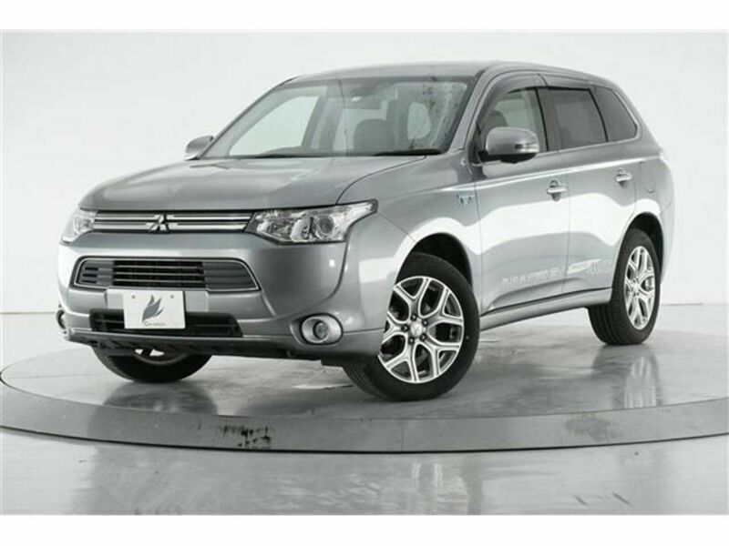 2013 MITSUBISHI OUTLANDER PHEV GG2W