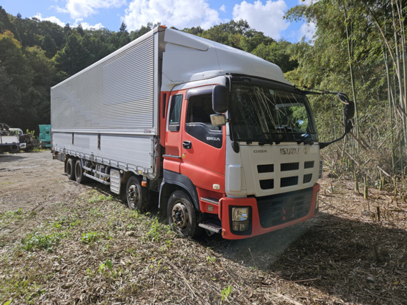 2011 ISUZU GIGA CYJ77A