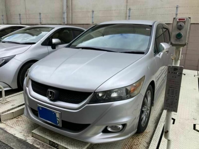 2010 HONDA STREAM RN6