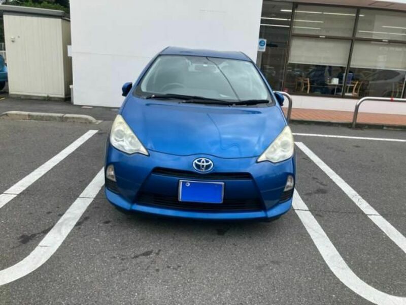 2013 TOYOTA AQUA NHP10