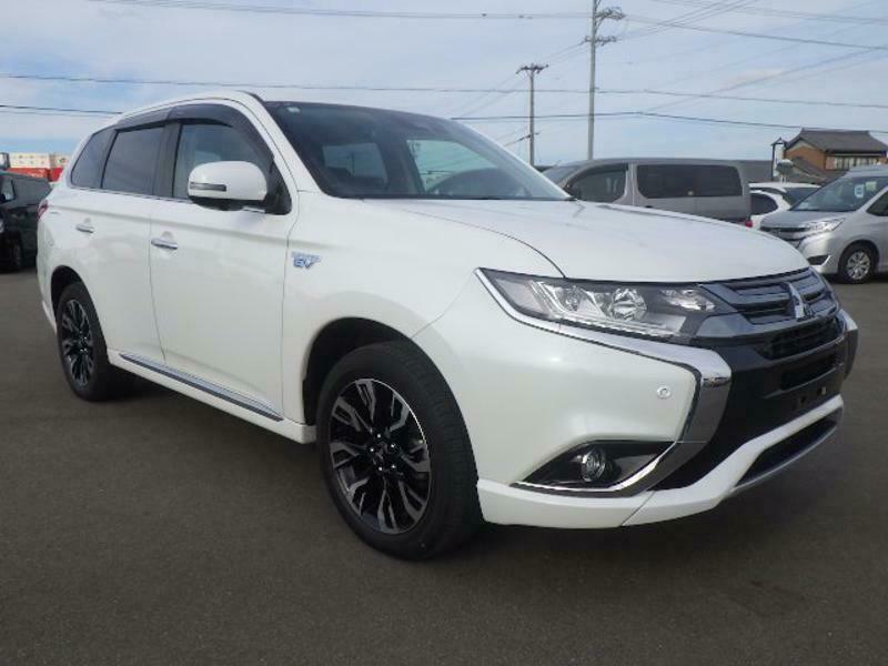 2018 MITSUBISHI OUTLANDER PHEV GG2Woriginal nv/tv/aw/ half leather seat/ seat heater/  steering heater/  led head, fog/ push start, smart key/