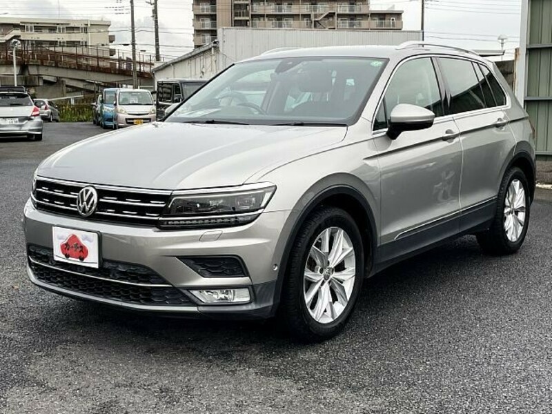 2017 VOLKSWAGEN TIGUAN 5NCZE