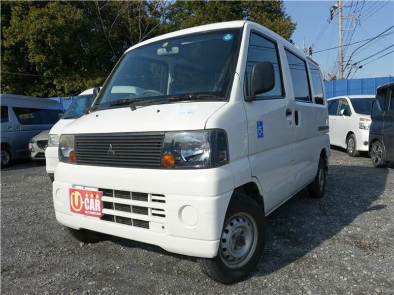 2004 MITSUBISHI MINICAB VAN U61V