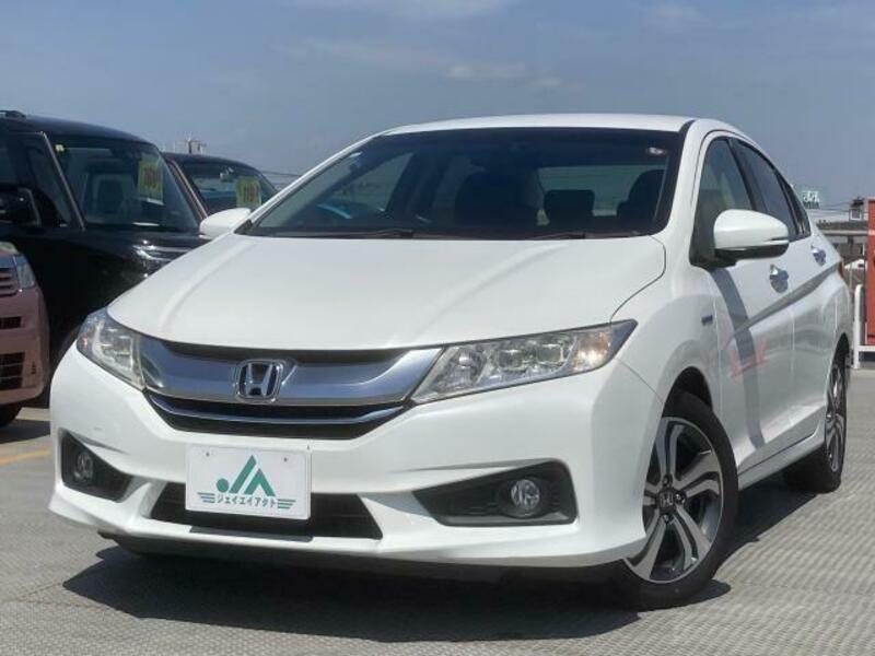 2014 HONDA GRACE DAA-GM4