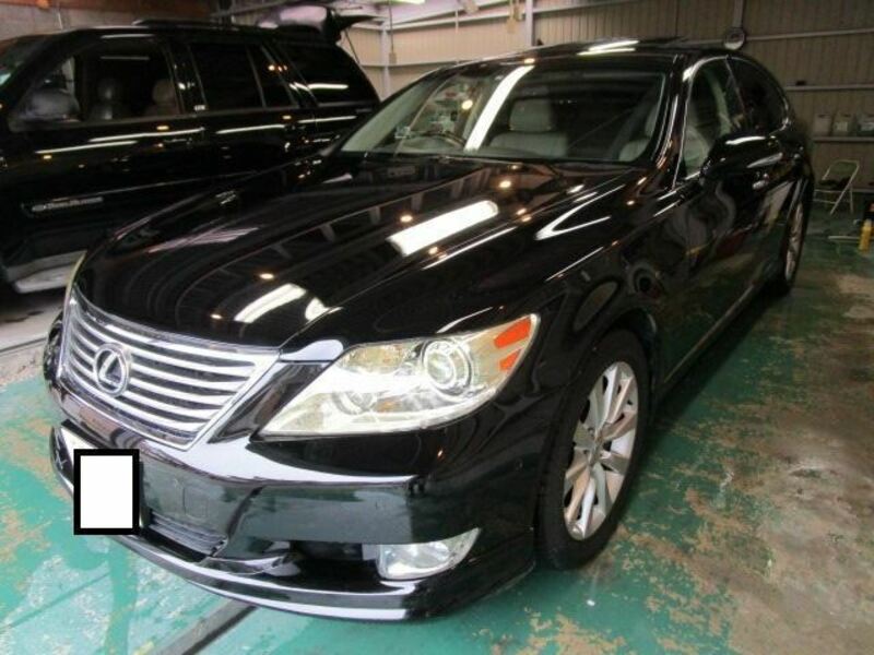 2010 LEXUS LS USF40