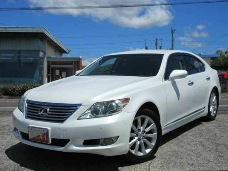 2010 LEXUS LS USF40