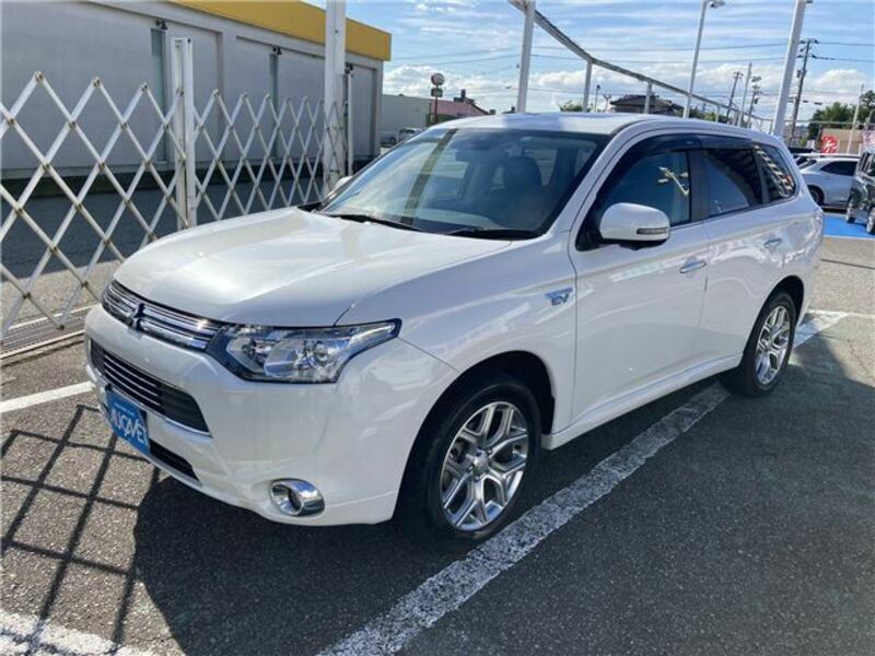 2014 MITSUBISHI OUTLANDER PHEV GG2W