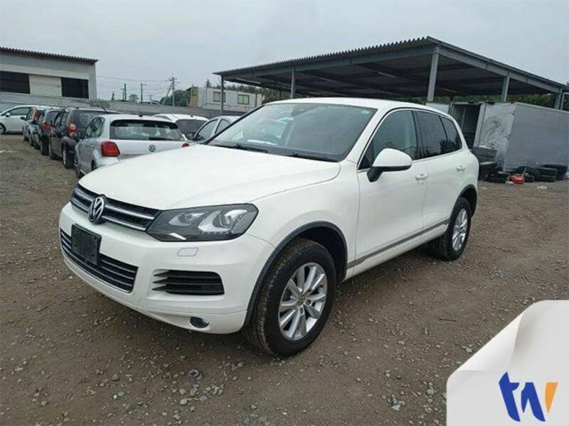 2011 VOLKSWAGEN TOUAREG 7PCGRS