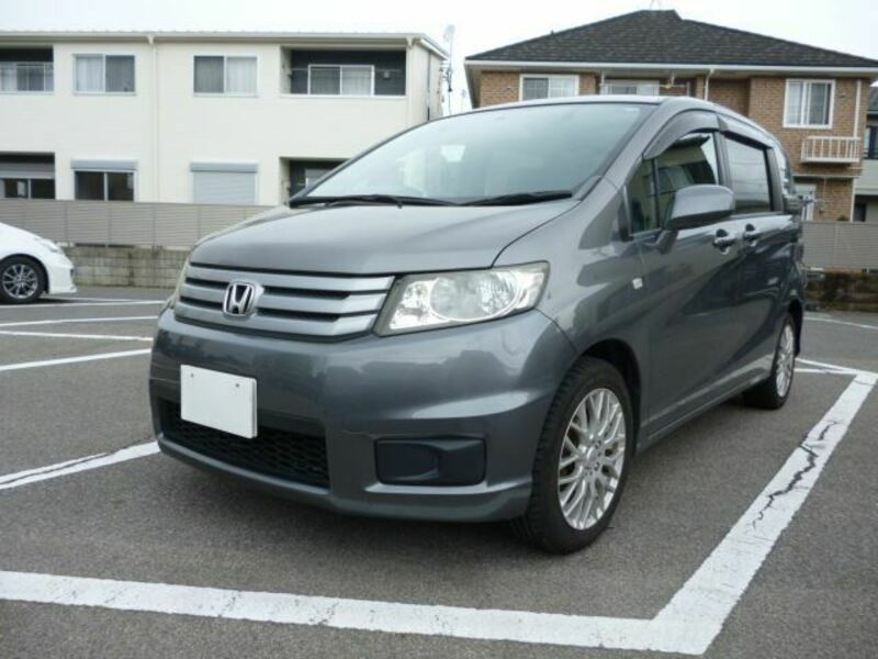 2011 HONDA FREED SPIKE GB3