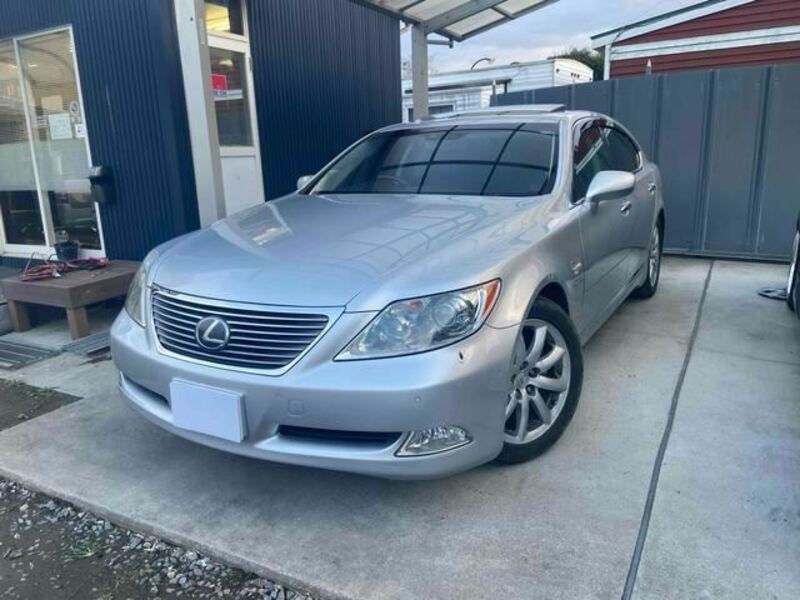 2007 LEXUS LS USF40