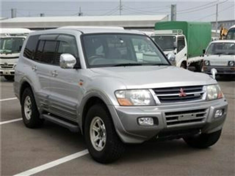 2000 MITSUBISHI PAJERO V75W