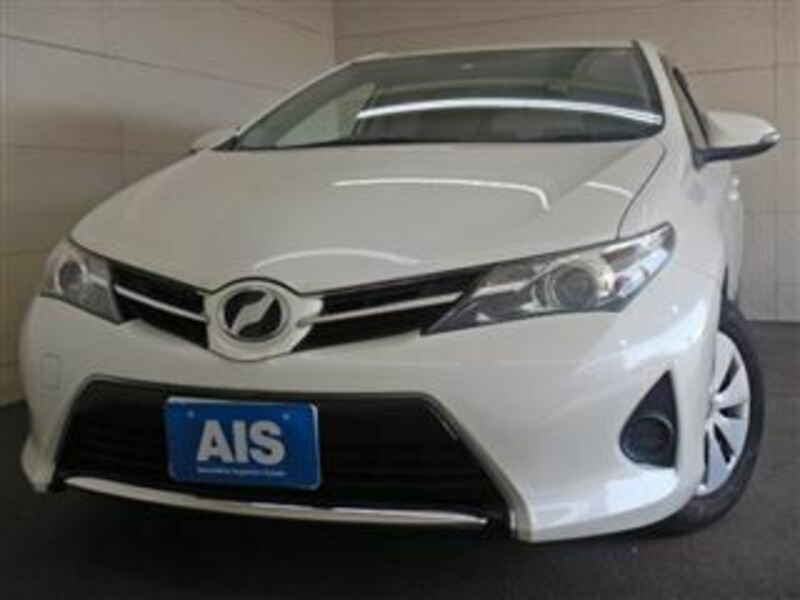 2013 TOYOTA AURIS NZE181H